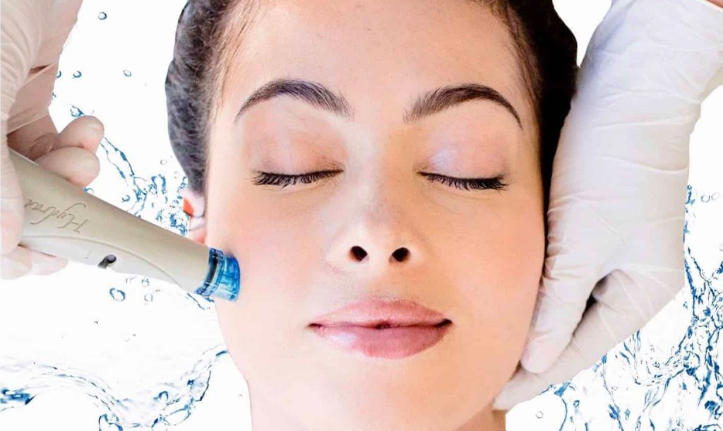 Tratamiento Hydrafacial en Clínica Lorents en Murcia para piel luminosa y saludable.